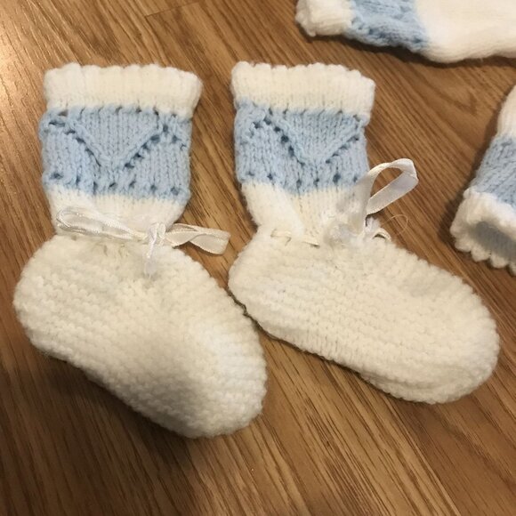 Hand-Knitted Baby Set Jacket Booties & Hat In White & Blue Cute Warmth For Lil's - Picture 2 of 11